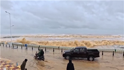 International News: Historic rainfall wreaks havoc across Tunisia